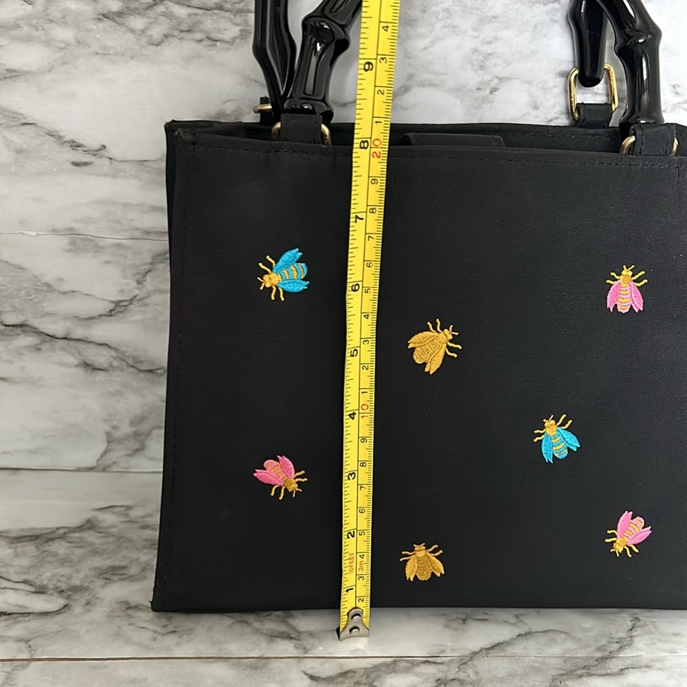 Tianni | vintage VTG bag with embroidered Bees bugs plastic faux bamboo handles - Picture 9 of 11